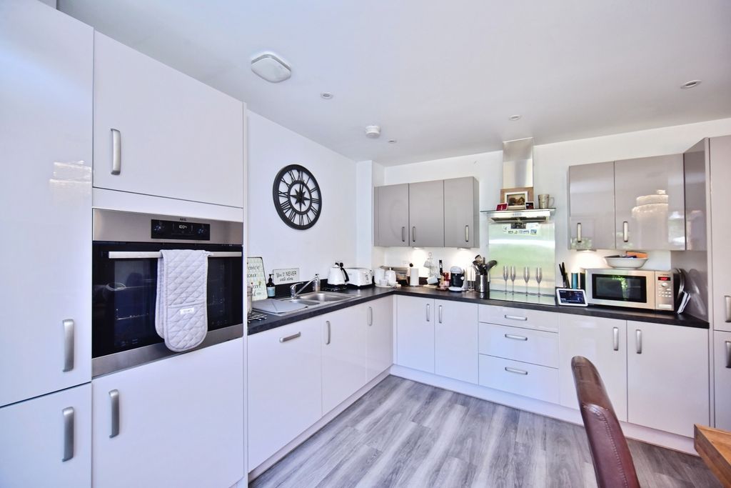 Property photo 3 of 12 Pbox-Img.Jpg