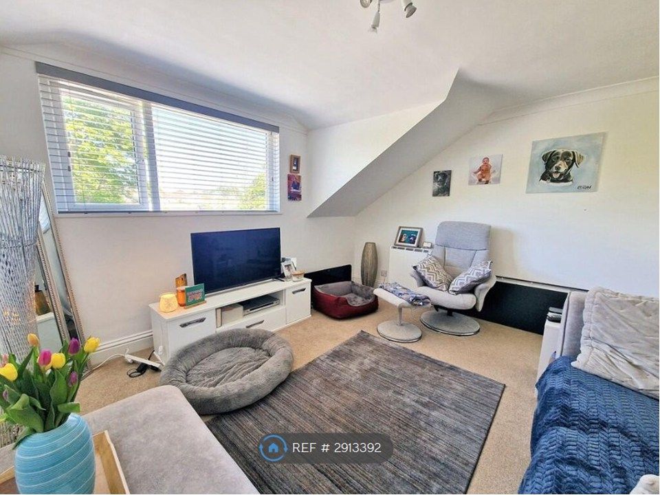 Property photo 1 of 17