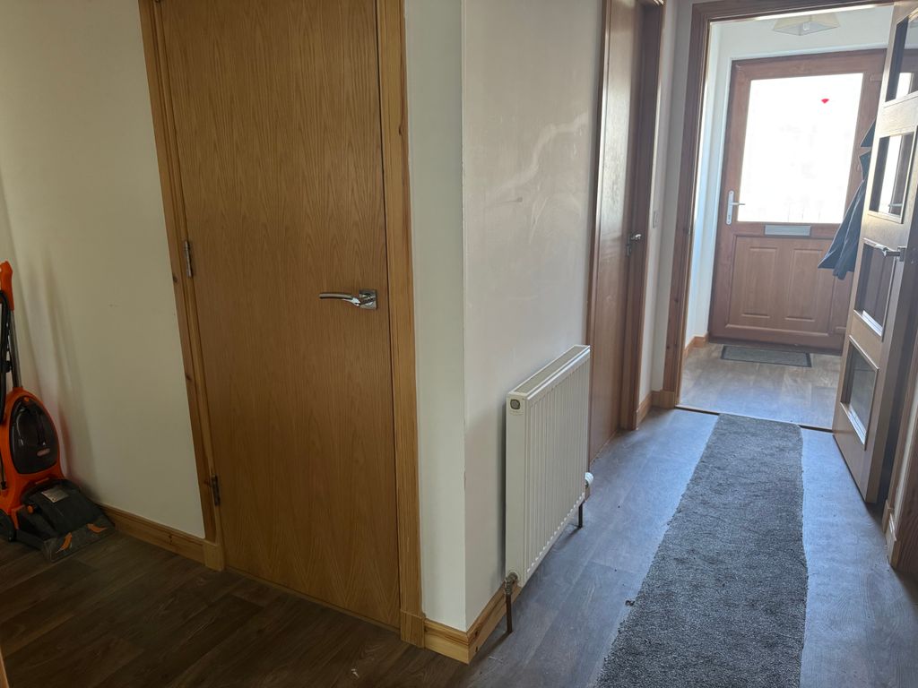 Property photo 2 of 26