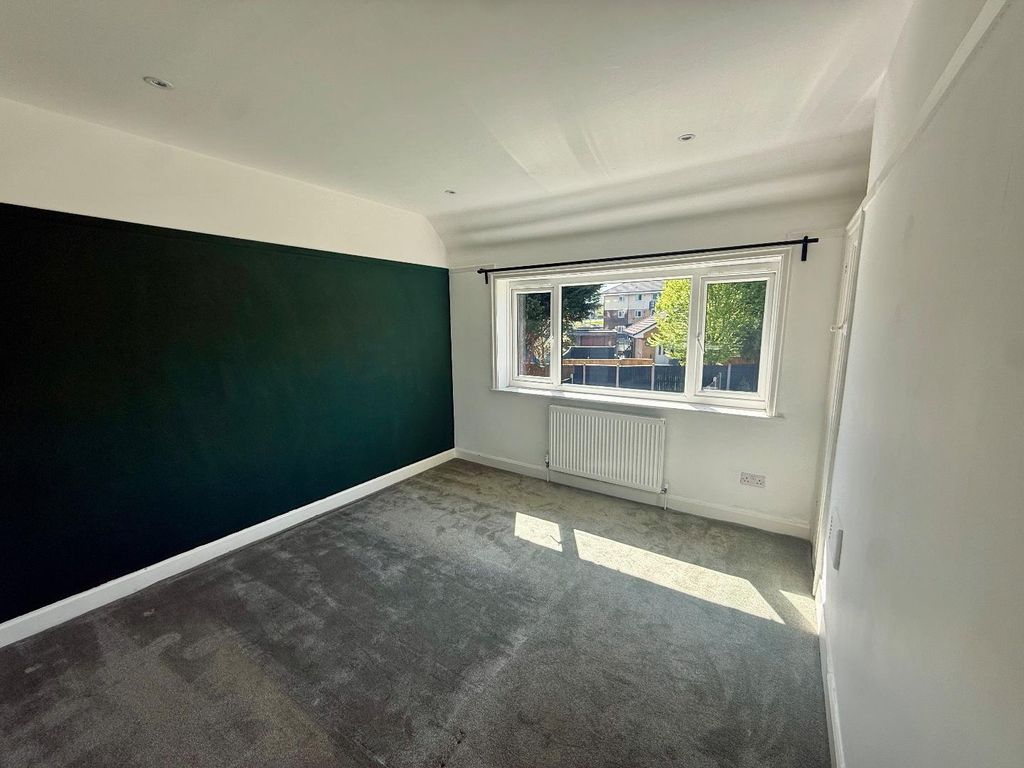 Property photo 2 of 12 Img_2348.Jpg