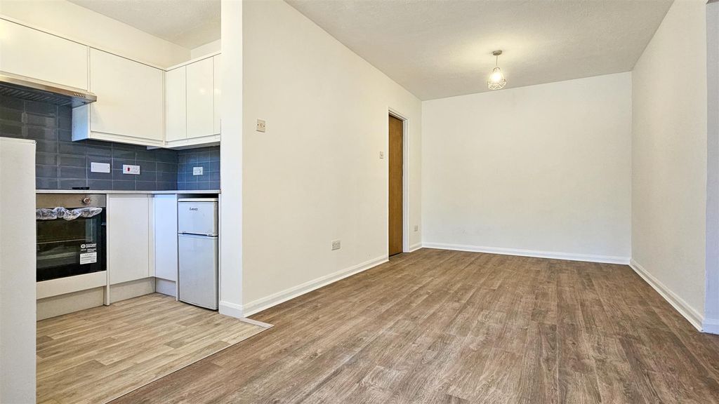 Property photo 3 of 6 4.Jpg