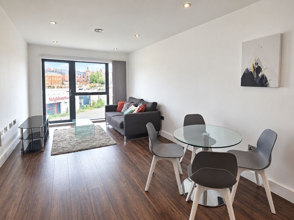 Property photo 3 of 10 Living Dining