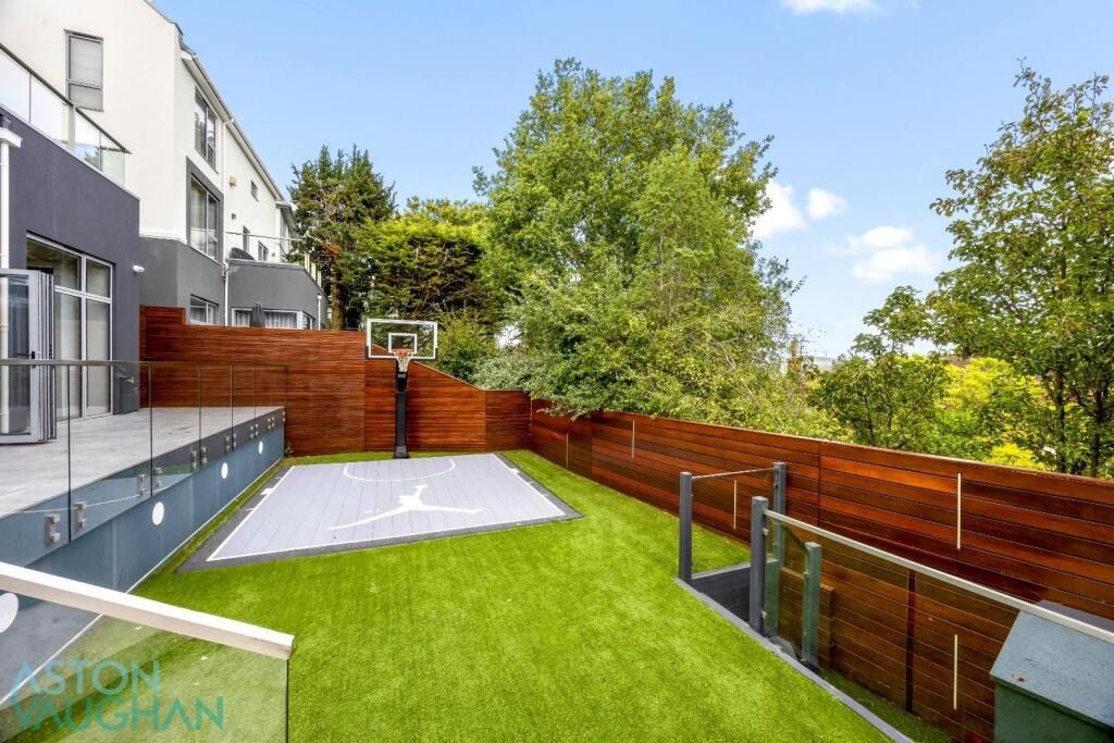 Property photo 3 of 56 4550314