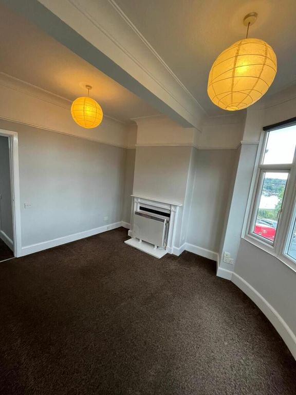 Property photo 2 of 4 Living Room