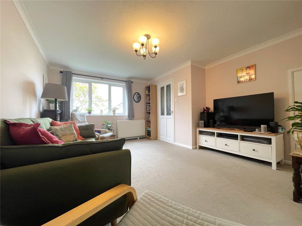 Property photo 3 of 12 Picture No. 18