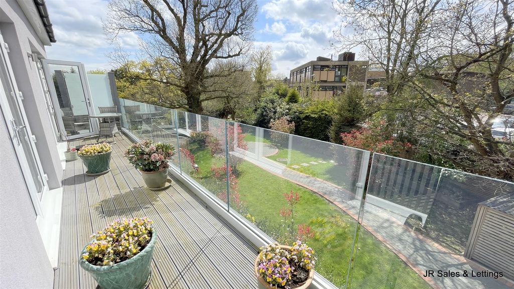Property photo 2 of 22 Img_9042.Jpg