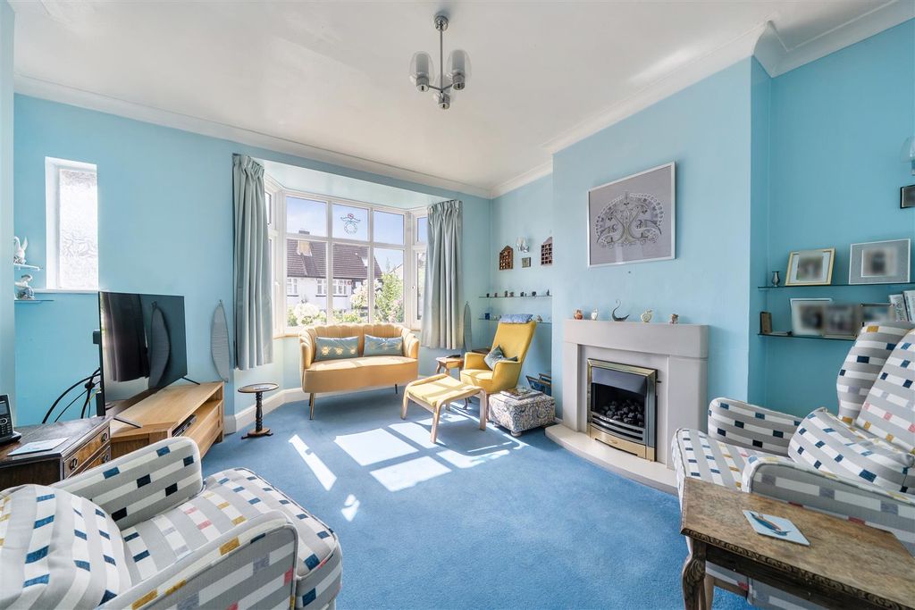 Property photo 2 of 19 1502681-3-6A746B13E3A45.Jpg