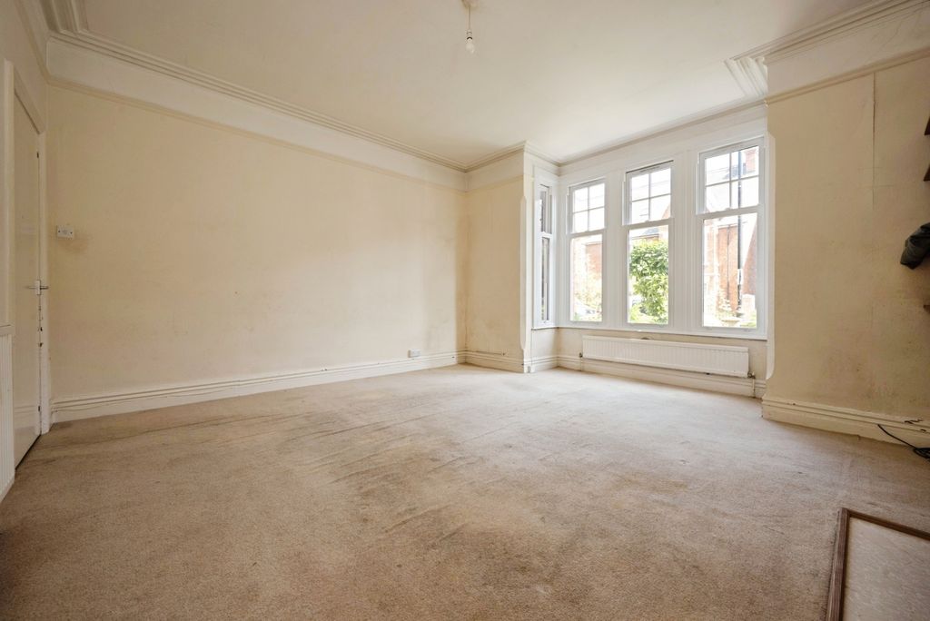 Property photo 2 of 16 Pbox-Img.Jpg