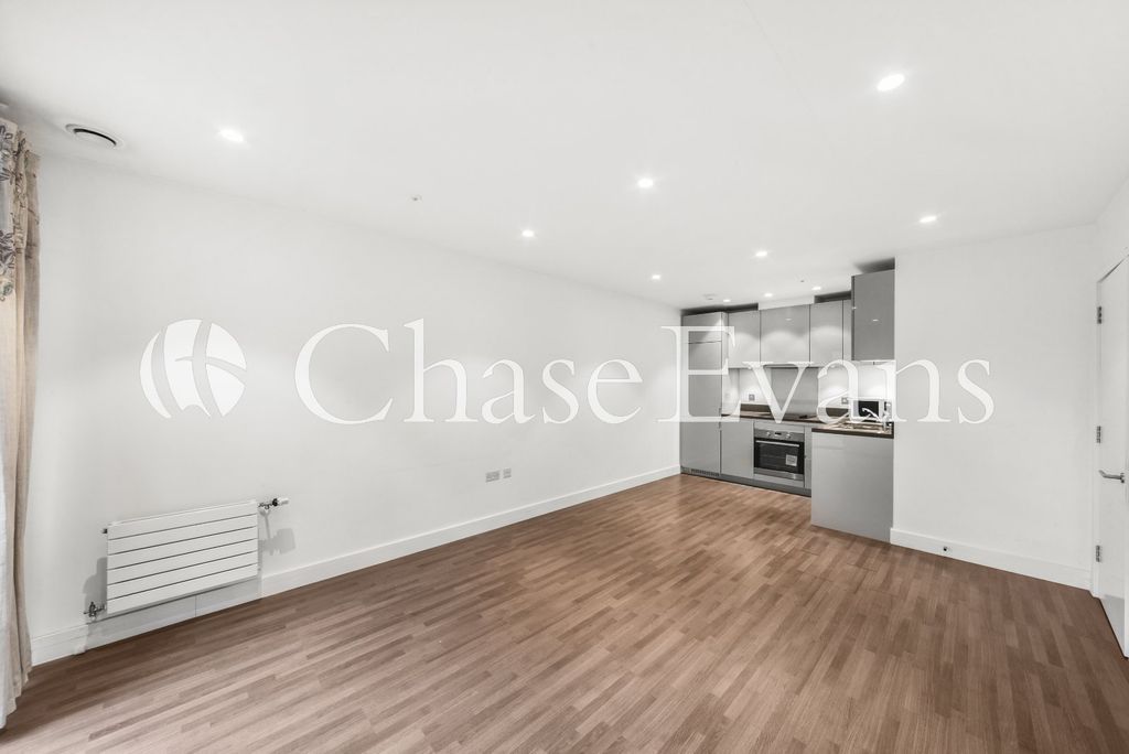 Property photo 3 of 10 Living Area