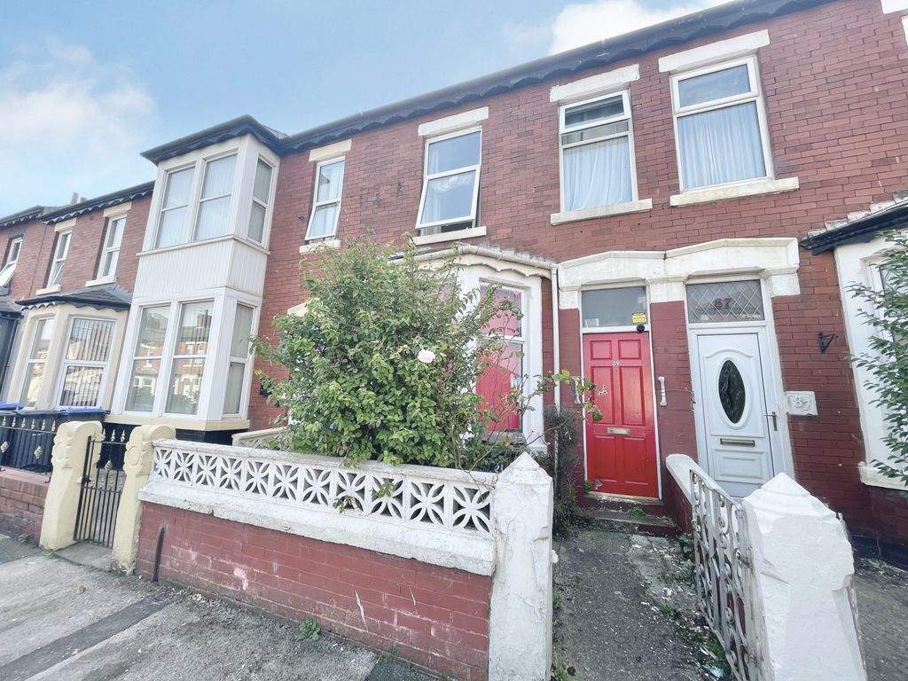 Property photo 1 of 16