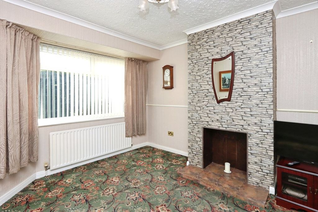 Property photo 3 of 20