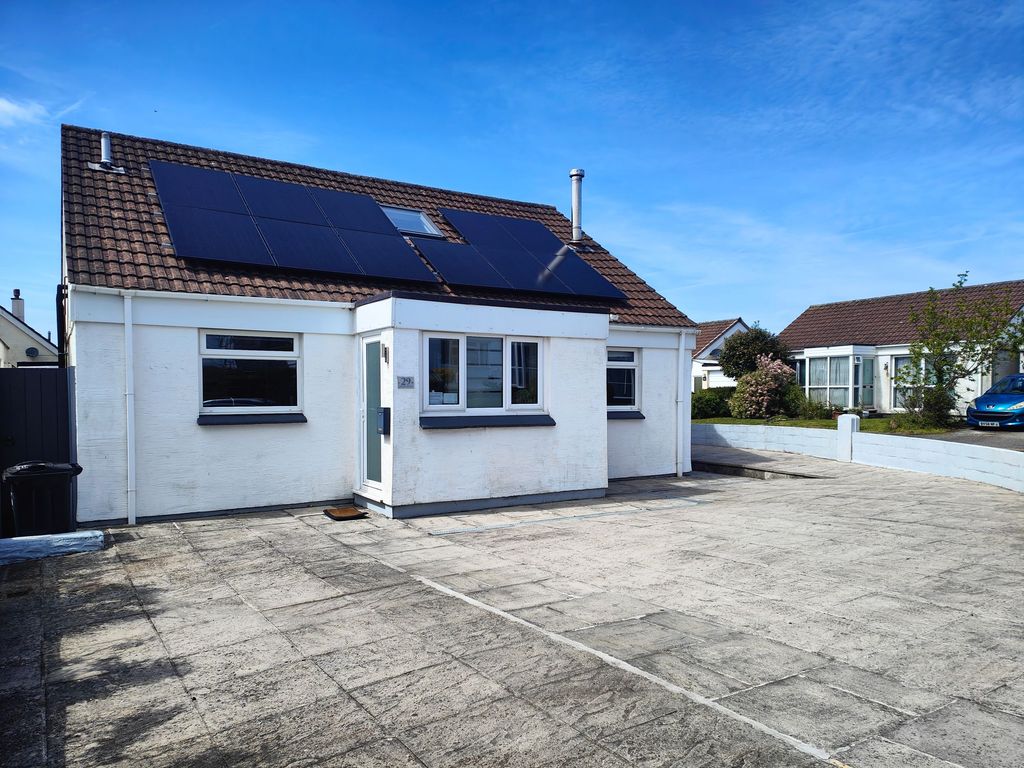 Property photo 1 of 11 External