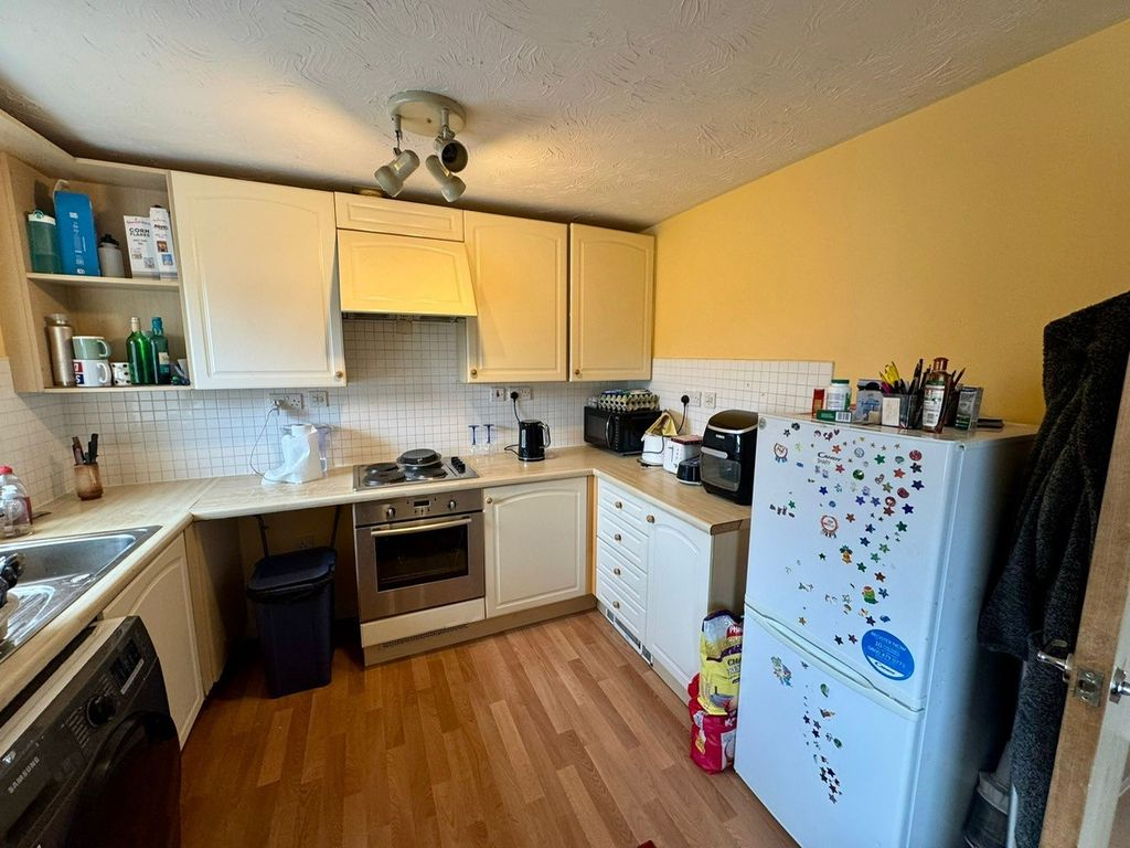 Property photo 2 of 8