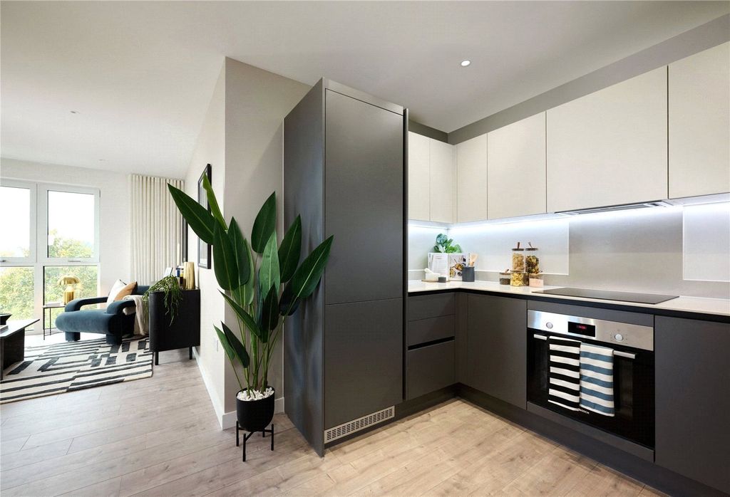 Property photo 3 of 22 * Show Home
