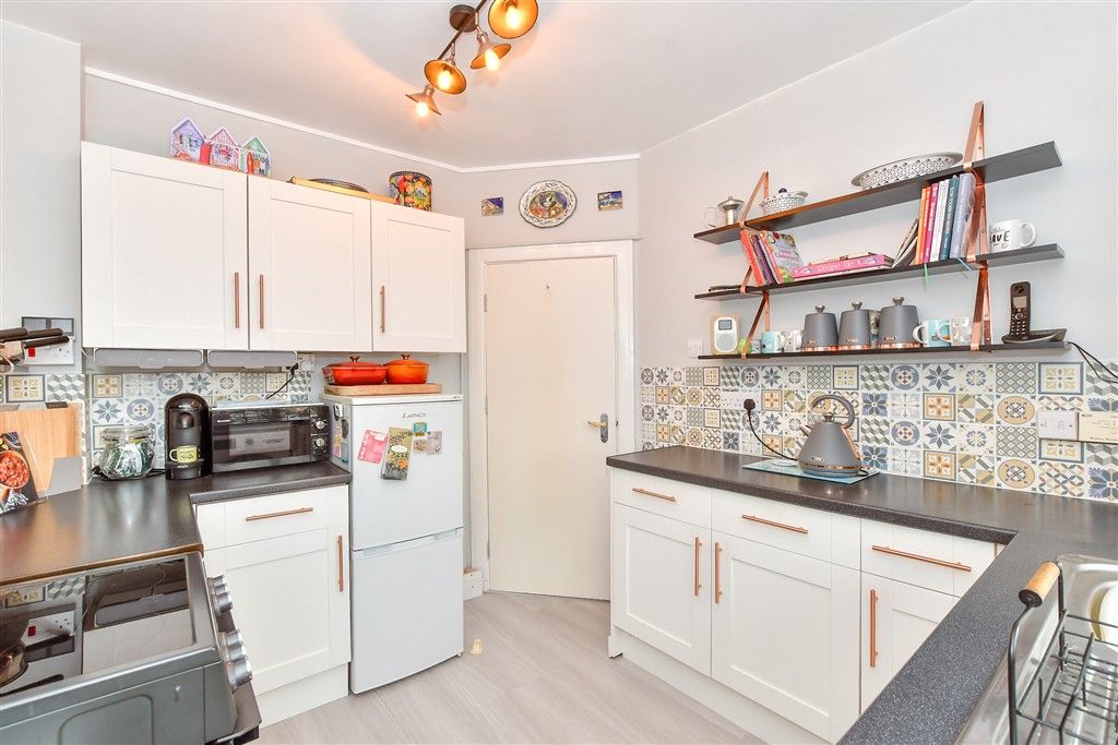 Property photo 1 of 8 Kitchen