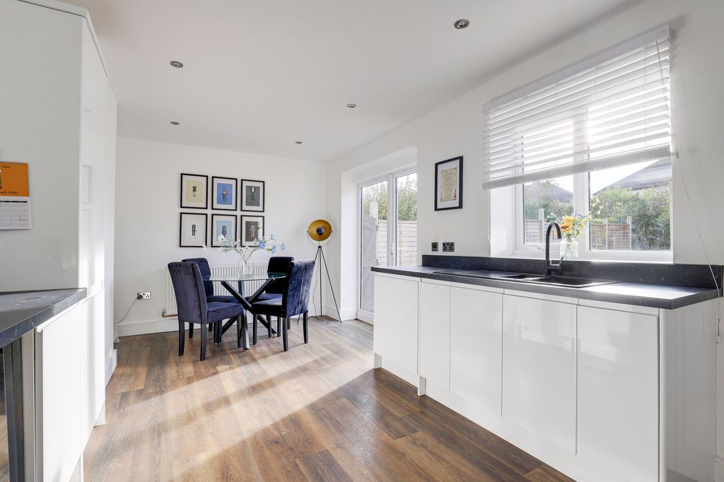 Property photo 2 of 15 Kitchen