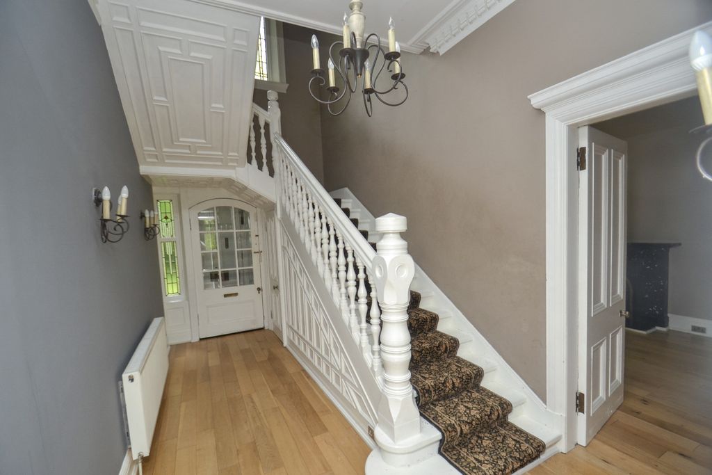 Property photo 3 of 38 4141722