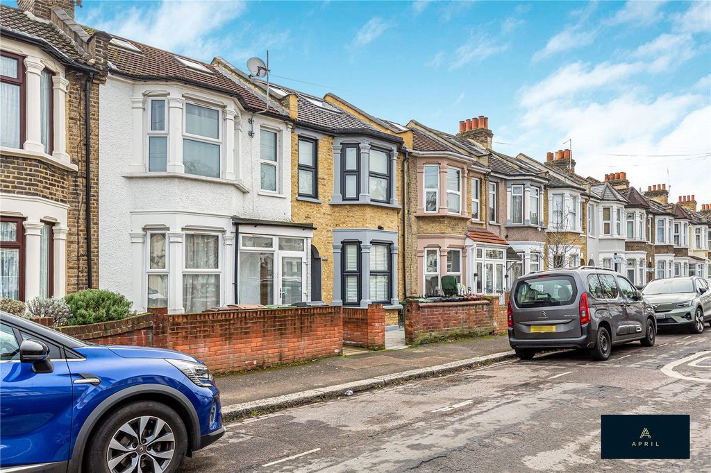 Property photo 3 of 37 Picture No. 07