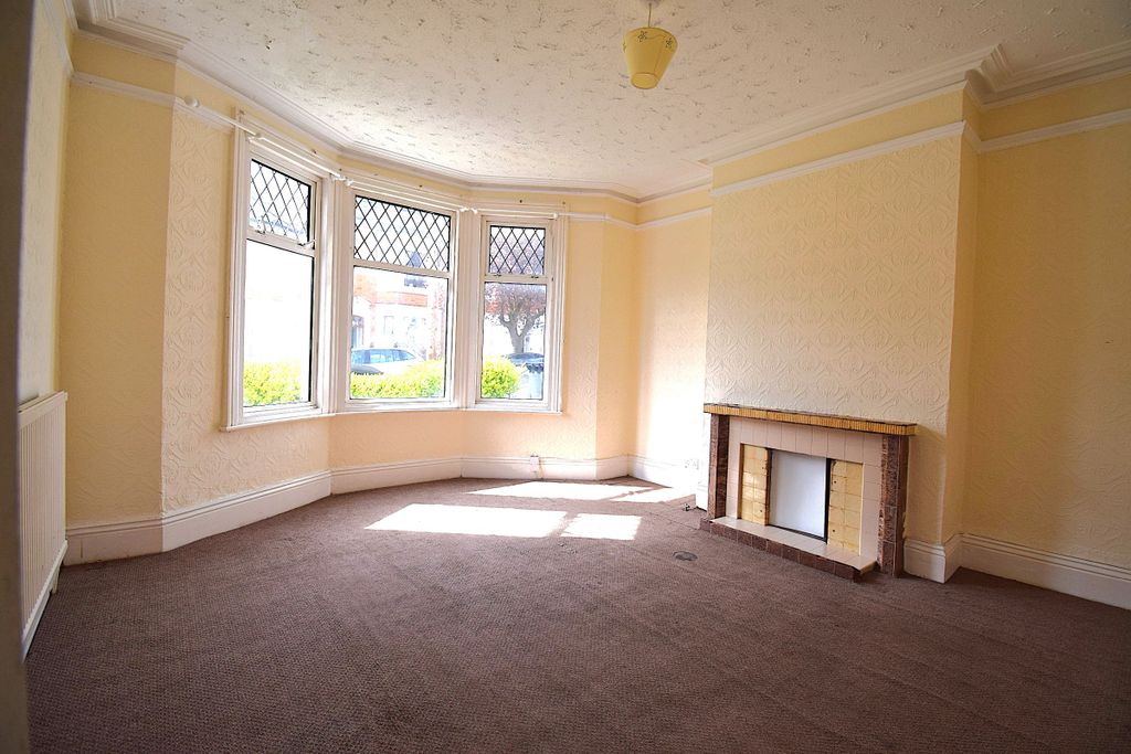 Property photo 2 of 23