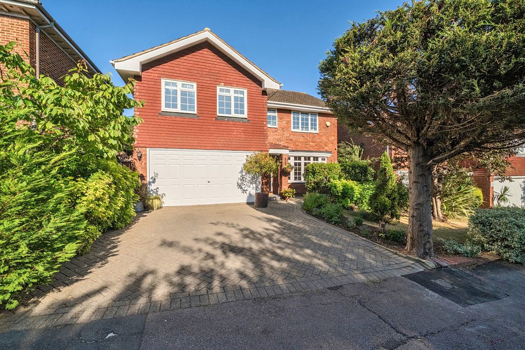 Property photo 1 of 20 1493881-2-6A56734...