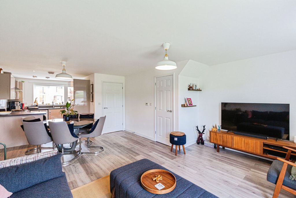 Property photo 2 of 20 Lounge Diner