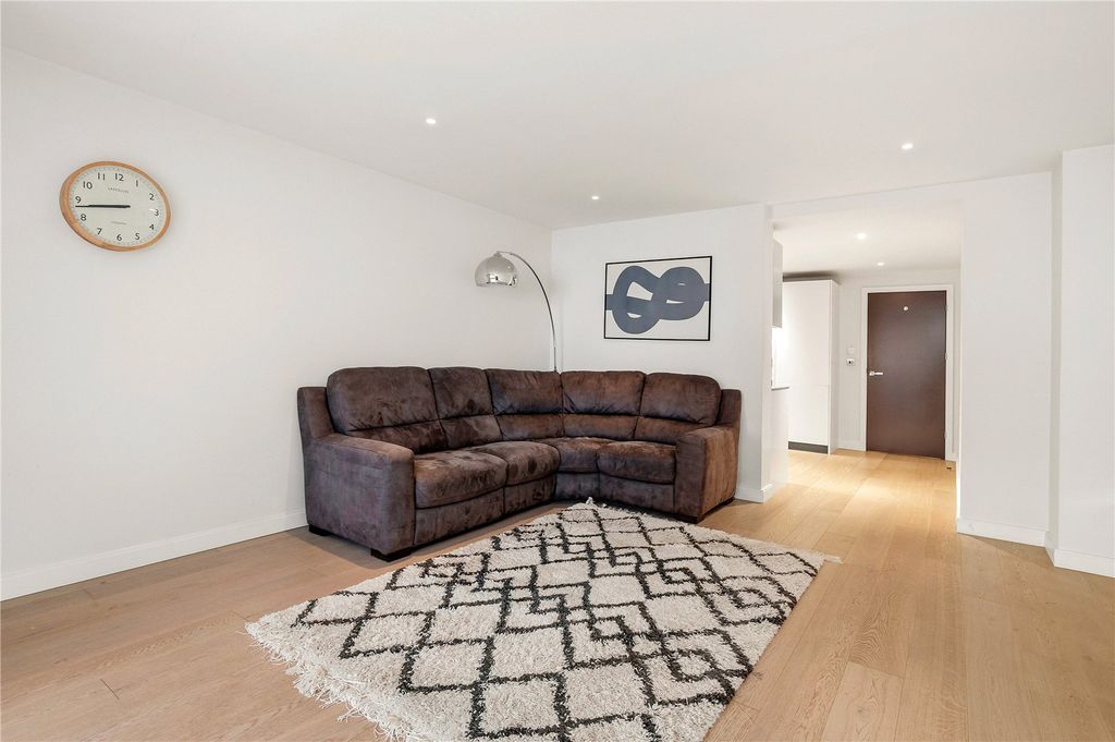 Property photo 3 of 13 Reception Room