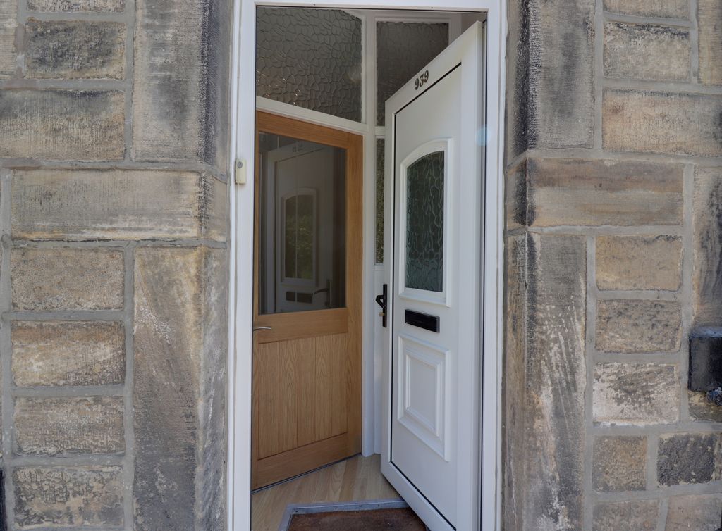 Property photo 2 of 12 Entrance
