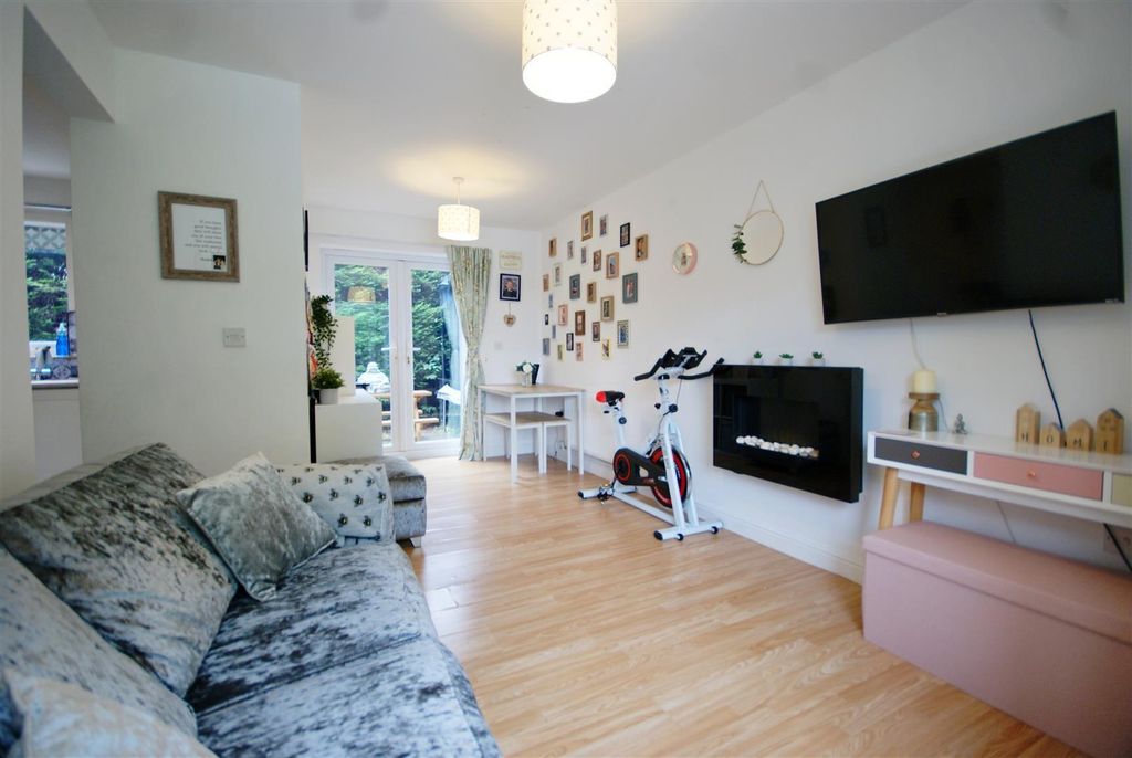 Property photo 2 of 11 2.Jpg