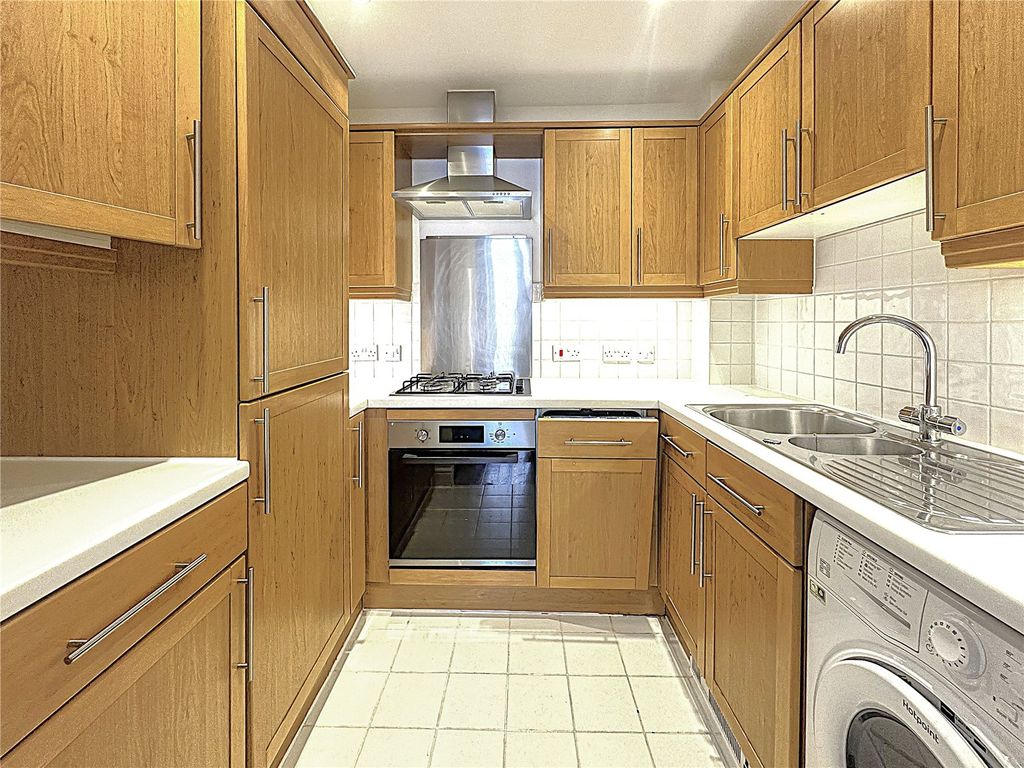Property photo 3 of 8 Kitchen