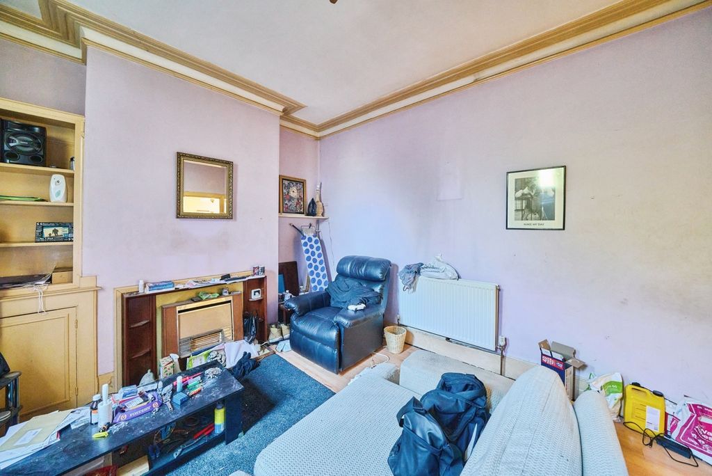 Property photo 3 of 17 Photo