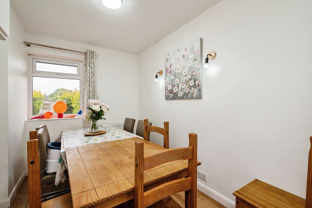 Property photo 2 of 20 Dining Room