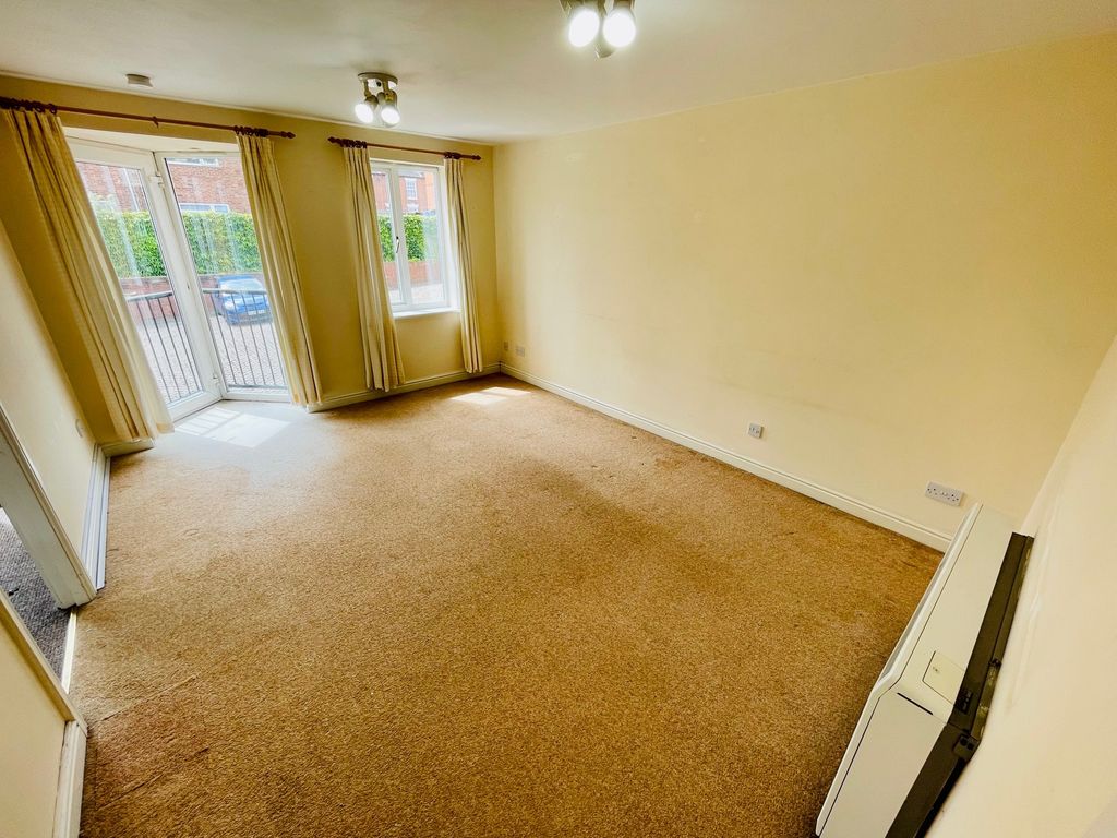 Property photo 3 of 7