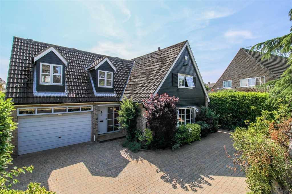 Property photo 1 of 25