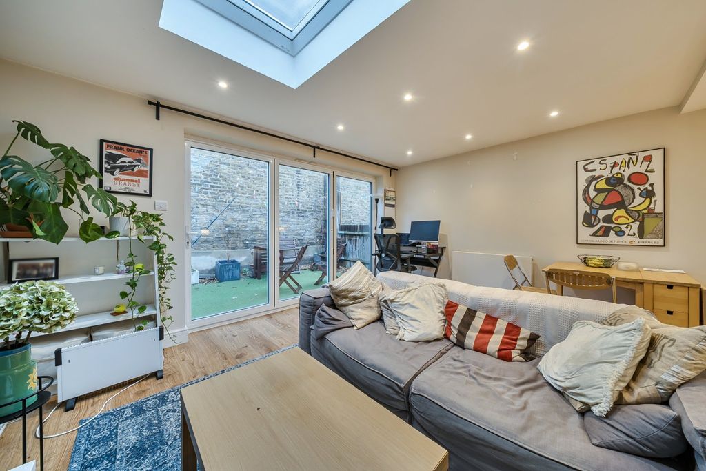 Property photo 2 of 14 Picture No. 09