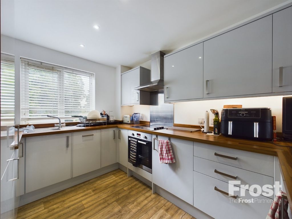 Property photo 3 of 10 Picture No. 05