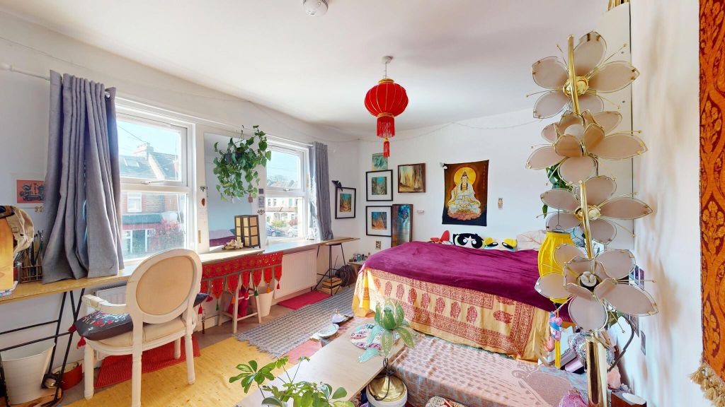 Property photo 1 of 24 Bed