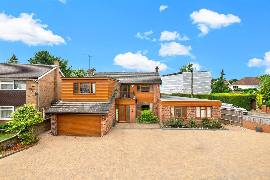 Property photo 1 of 37