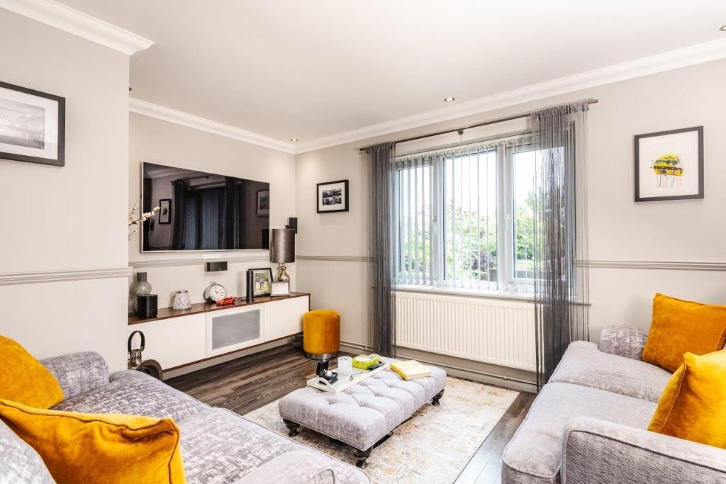 Property photo 3 of 15 For Sale By Aspire Residential | Franklin Road