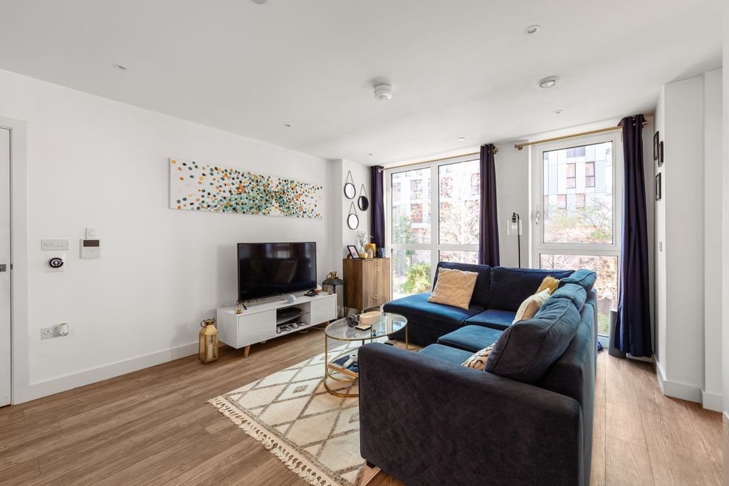 Property photo 3 of 14 094A1809