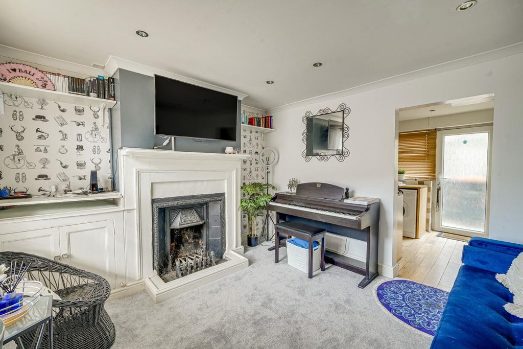 Property photo 2 of 15