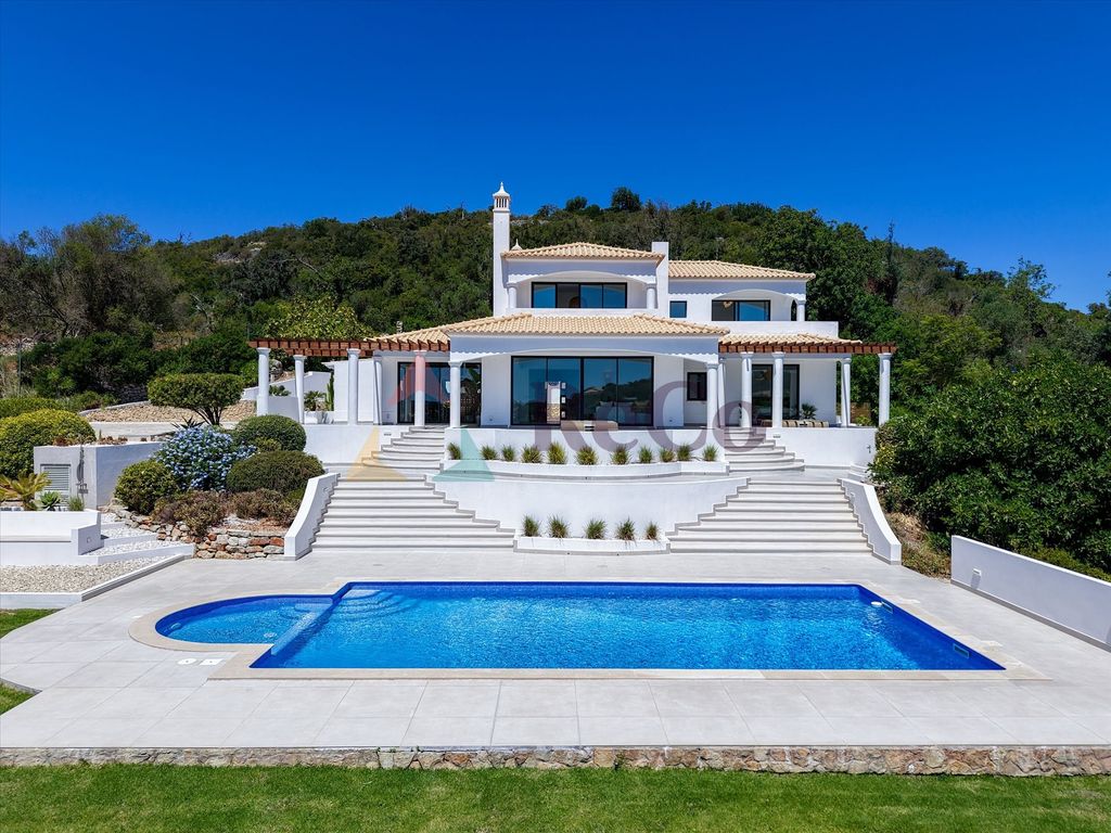 Property photo 1 of 29 4-Bedroom Countryside Villa With Sweeping Hill Views In Vale Telheiro