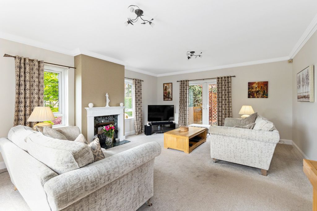 Property photo 2 of 33 5163061
