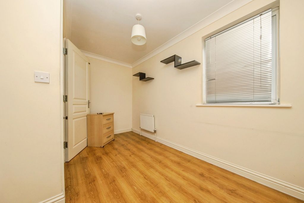 Property photo 3 of 18 Photo