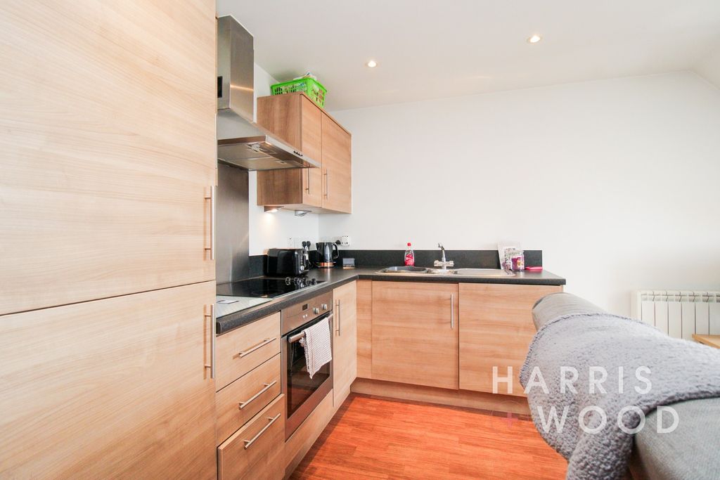 Property photo 2 of 9 4591131