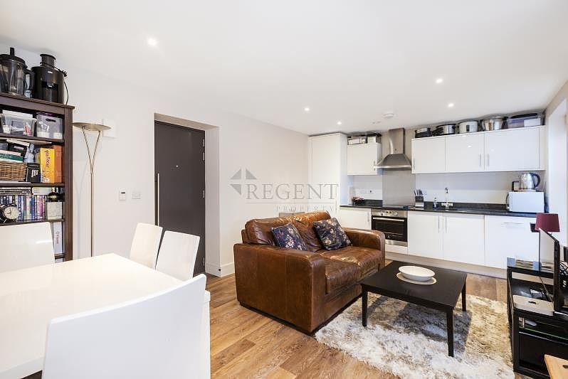 Property photo 3 of 8 Open Plan