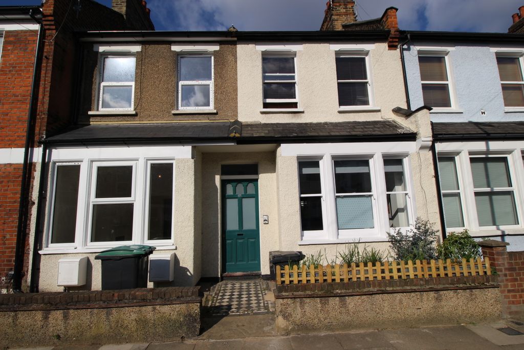 Property photo 1 of 6