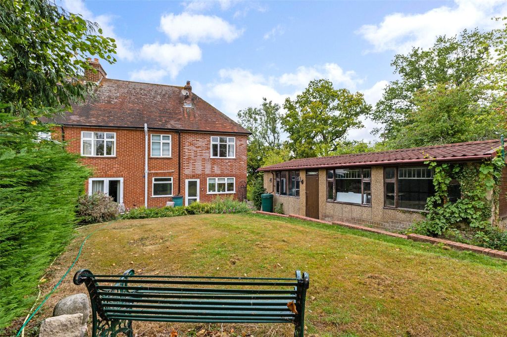 Property photo 2 of 19 Picture No. 17