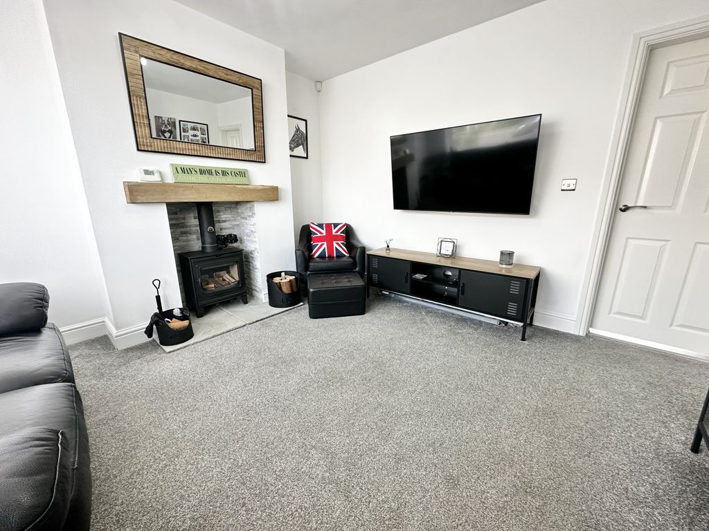 Property photo 3 of 21
