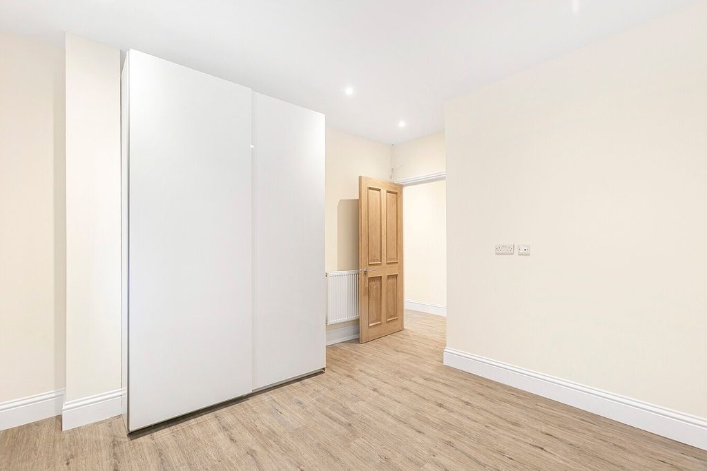 Property photo 2 of 6 Picture No. 06