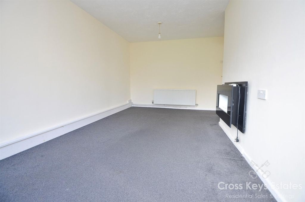 Property photo 3 of 12 Sitting Room